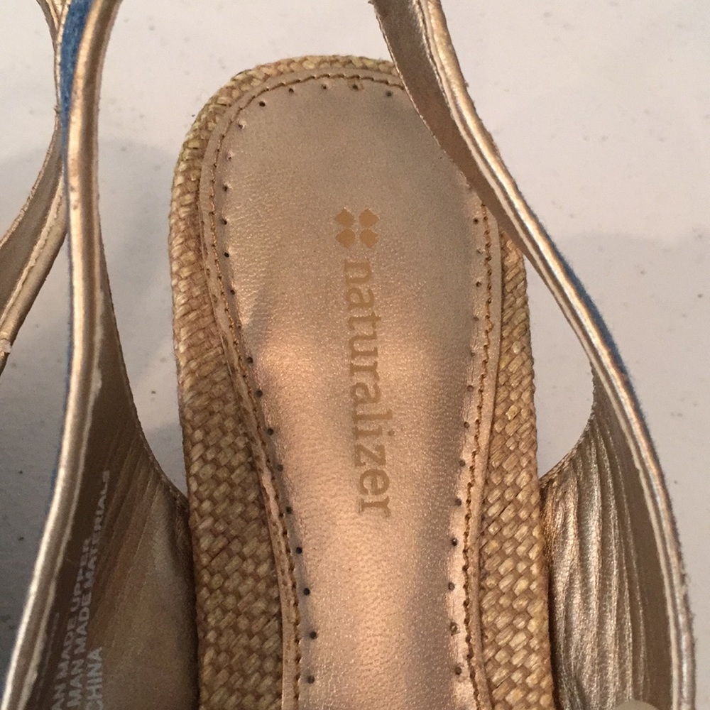 Naturalizer Blue and Gold Slingback Sandals 9.5 Wide - Picture 5 of 9